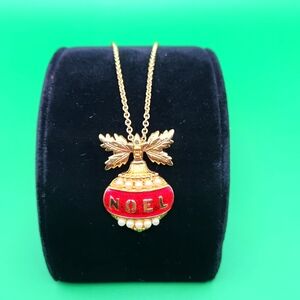 Vintage Avon NOEL Ornament Necklace